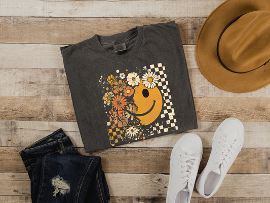 Floral Grunge Smile T-Shirt – Vintage Vibes, Groovy Energy